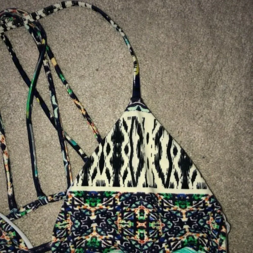 Express Swim Medium Bikini Top Multi‎ colored